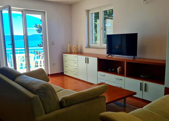 Apartment On The Novi Vinodolski